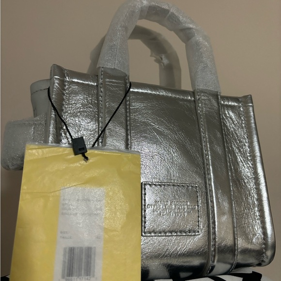 Marc Jacobs The Tote Bag Mini/Crossbody in Metallic - Picture 2 of 4